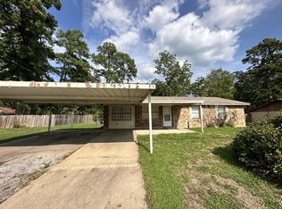 112 Hemlock Rd, Lufkin, TX 75901