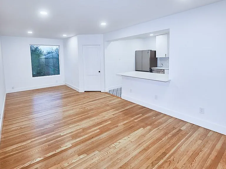3300 Tom Green St #3 — Photo 8