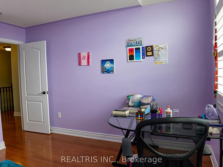 7 Mantle Ave — Photo 23