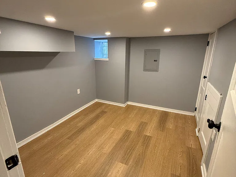 2449 N Corlies St — Photo 5