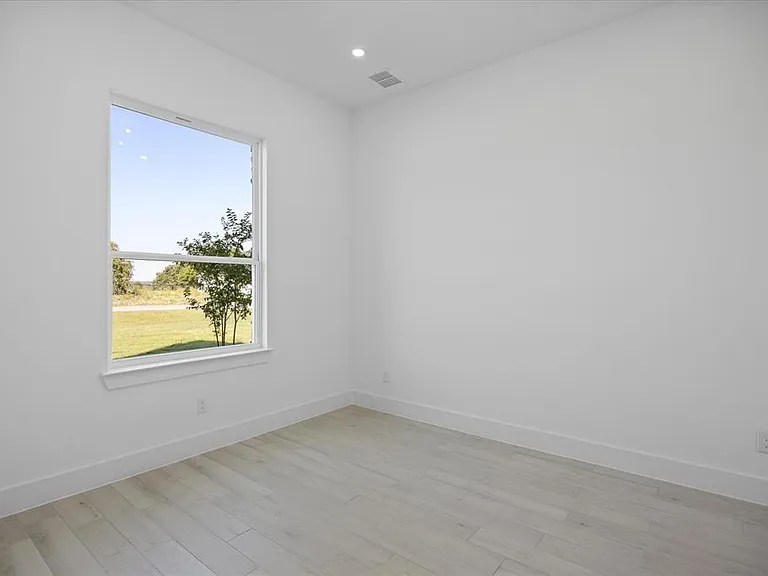 2057 Glenhollow Dr — Photo 6