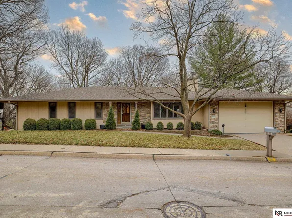 807 Hidden Hills Dr, Bellevue, NE 68005