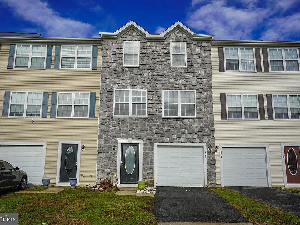 1st image of 304 Oyster Catcher Ct