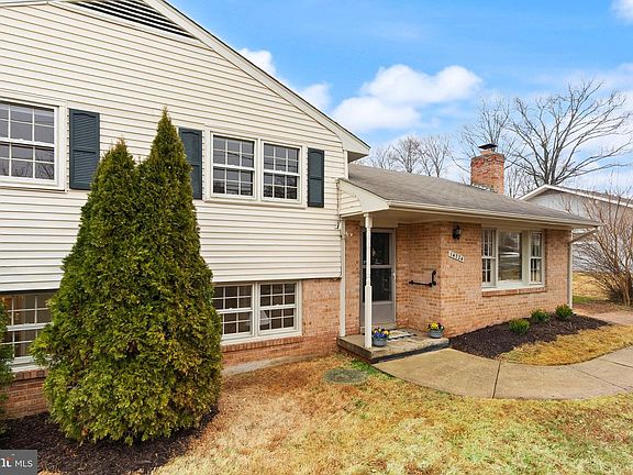 3rd image of 14724 Braddock Rd