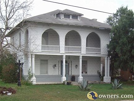 2nd image of 801 S Saint Marys St