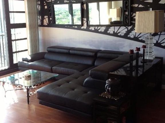 Bright and sunny all natural lighting 