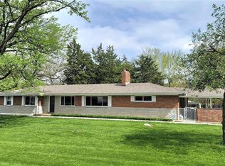 12010 Theiss Rd, Saint Louis, MO 63128