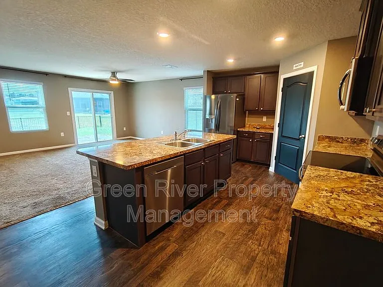 3650 Shiner Dr — Photo 7