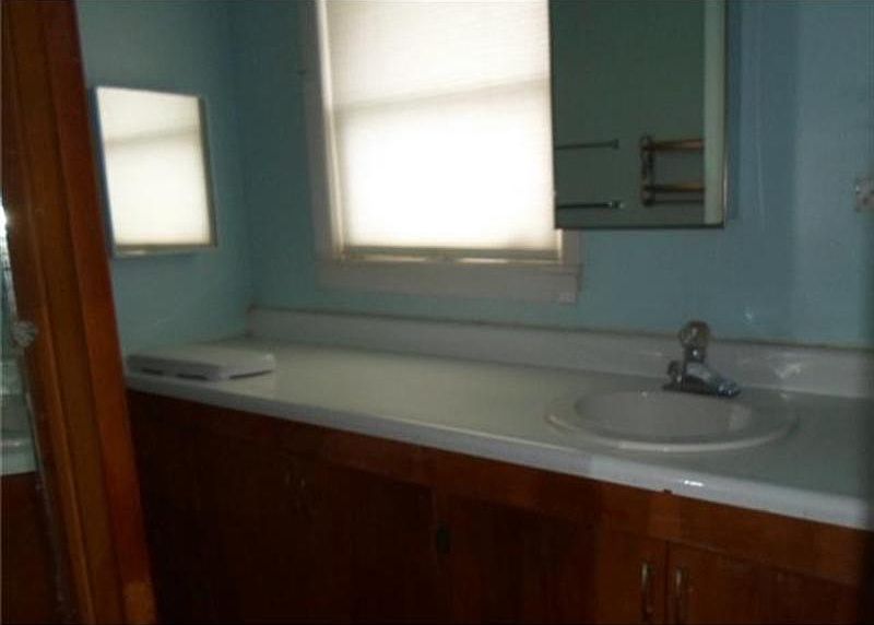 2nd image of 180 Chipeta Rd