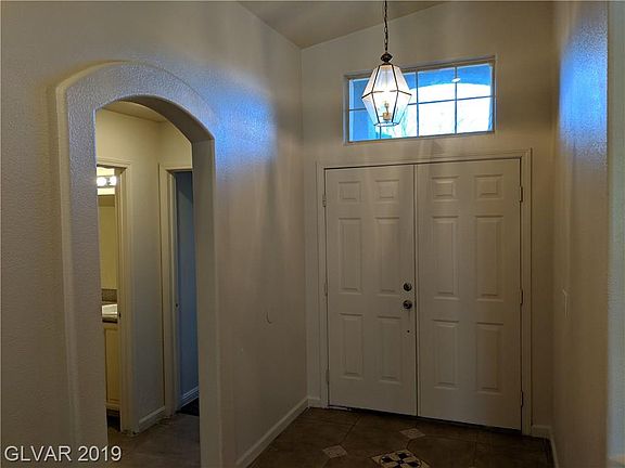 2nd image of 1519 Laguna Palms Ave