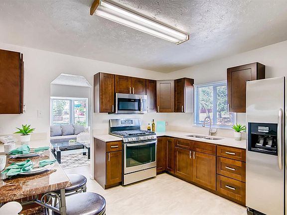 4th image of 2645 W Bayaud Ave