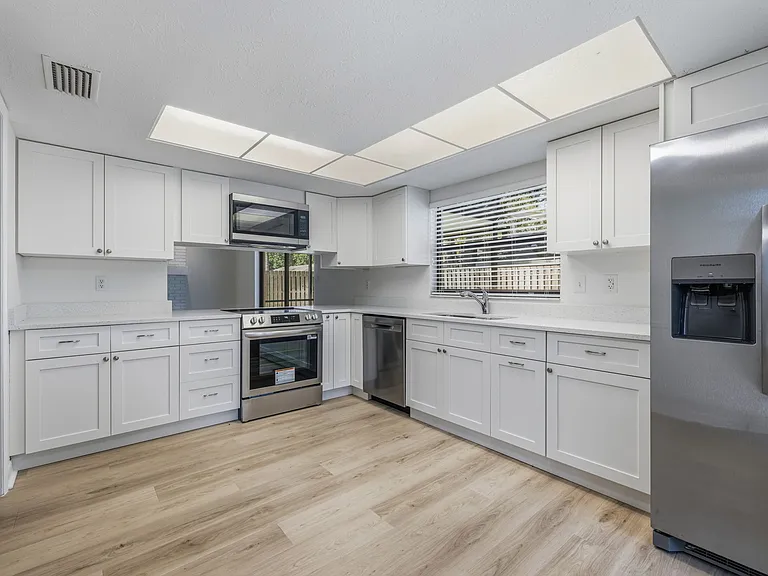 15710 Pinto Pl — Photo 29