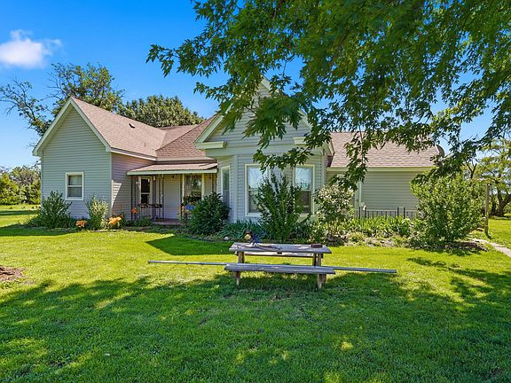 3rd image of 19824 Audrain Rd #388