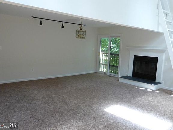 5th image of 8127 King Arthurs Ct