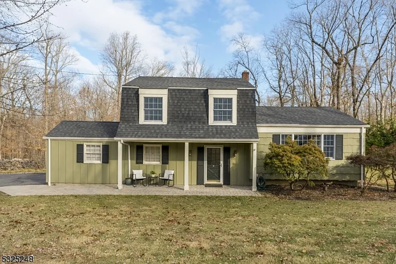1128 Concord Dr photo 1