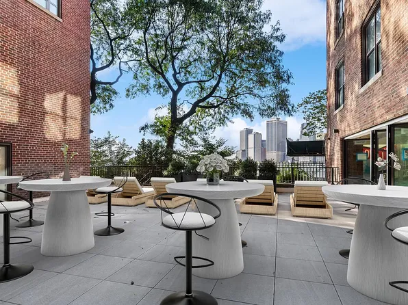 128 Columbia Heights image 14 of 17