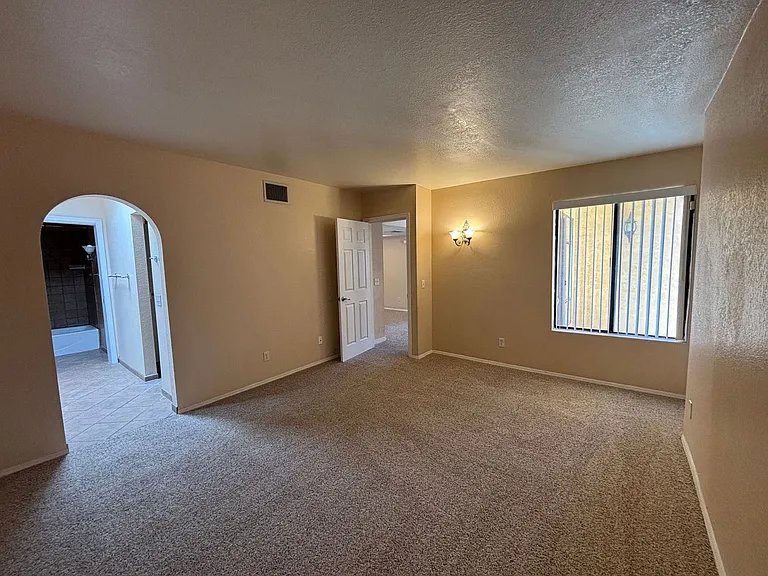 8267 N Oracle Rd #239 — Photo 10