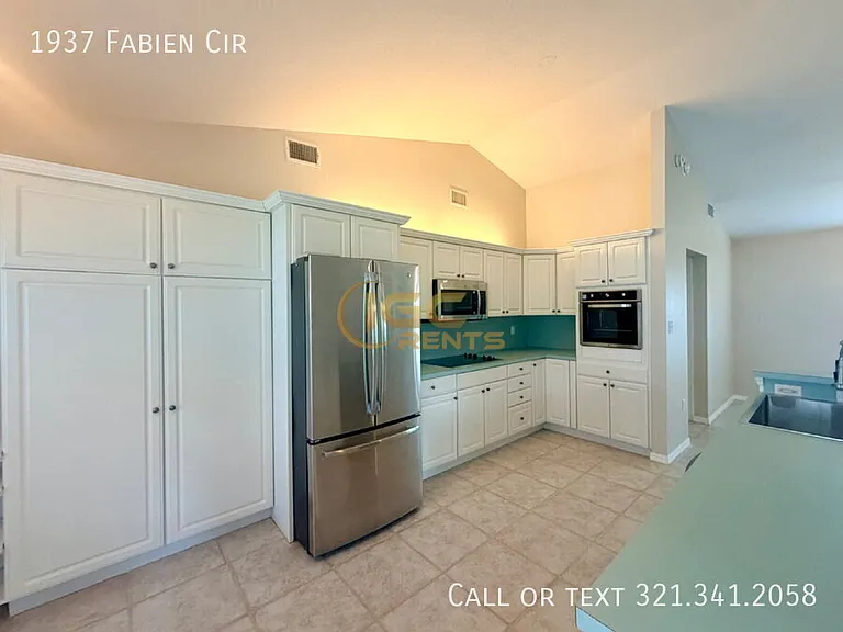 1937 Fabien Cir — Photo 4