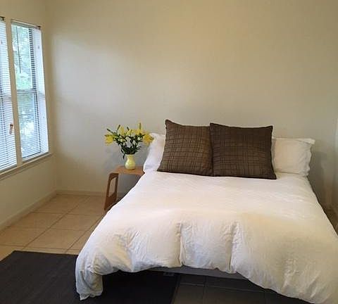 Bedroom, great light from windows