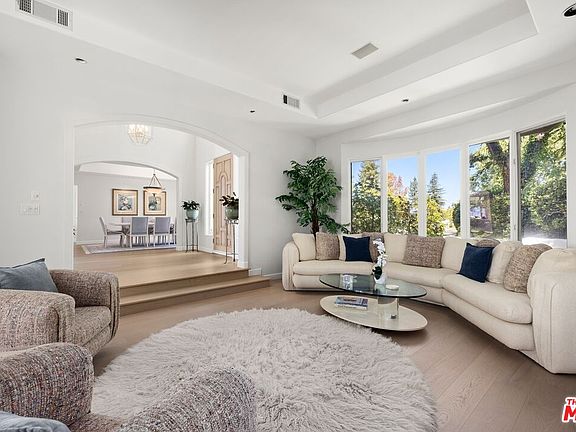 5th image of 3011 Mountain Park Dr