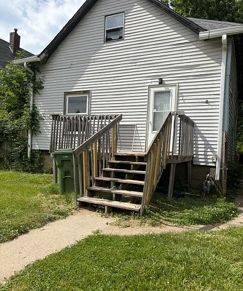 414 Randall St — Photo 1