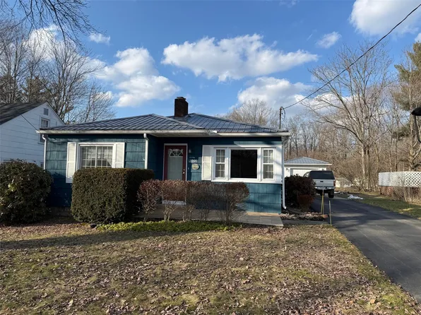 12090 Midway Dr, Conneaut Lake, PA 16316
