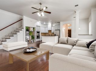 220 Knapford Sta, Euless, TX 76040