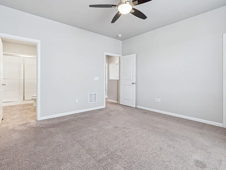 1050 Oak Cir — Photo 20