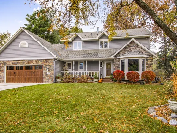 407 Bear Ave S, Vadnais Heights, MN 55127
