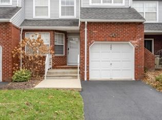 1502 Moonlight Ct, Hackettstown, NJ