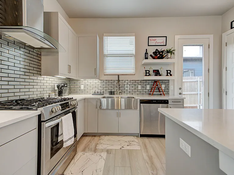 2516 NW 131st St — Photo 22