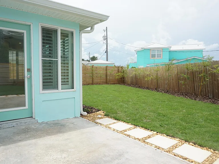 1 Seaside Dr — Photo 46