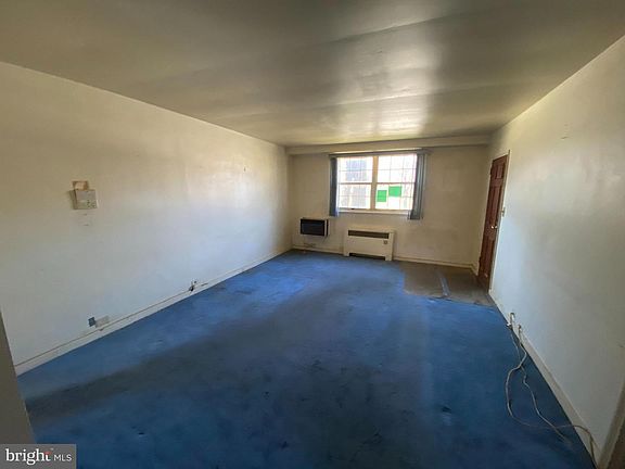 3rd image of 201 N George Mason Dr APT 3