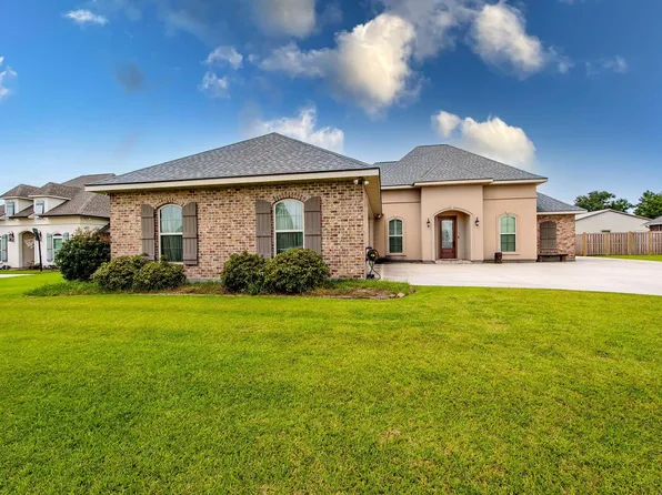 142 Crossing North St, Thibodaux, LA 70301