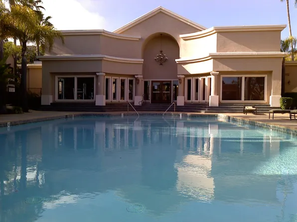 3927 Nobel Dr, San Diego, CA