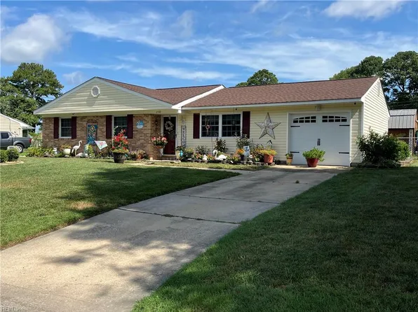 2748 S Nansemond Dr, Suffolk, VA 23435