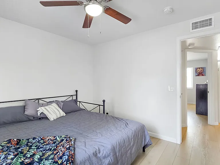 8012 W Highland Ave — Photo 19