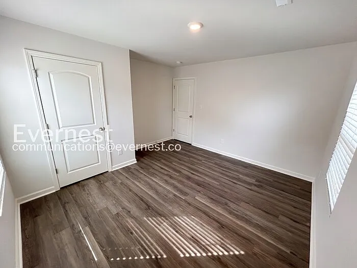 209 Maple Spring Trl — Photo 12