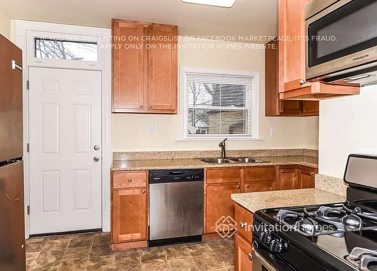 9201 S Claremont Ave — Photo 9