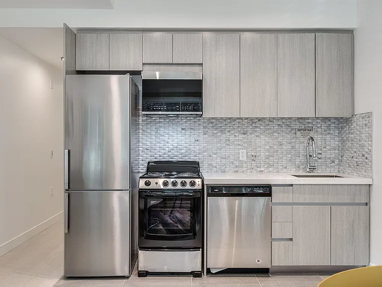 1431 Haro St #101 — Photo 5