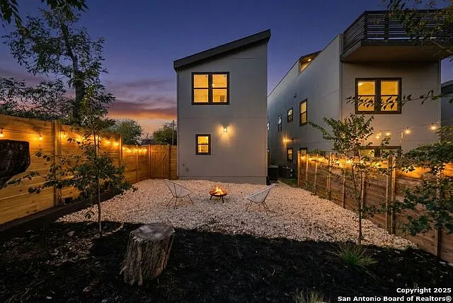 1210 Gardina — Photo 17