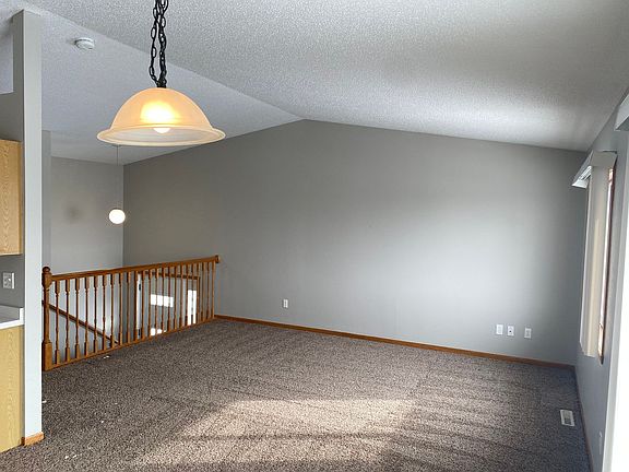 5th image of 2910 Dakota Park Cir S