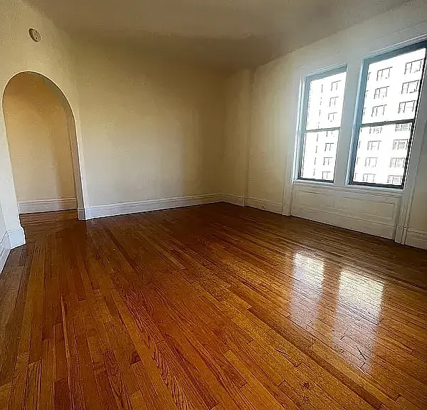 2586 Broadway #4C — Photo 2