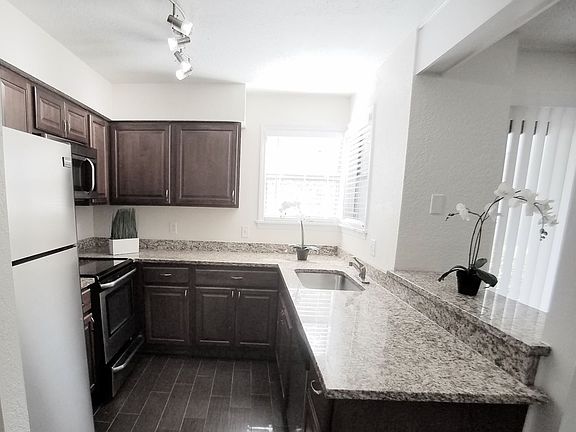 2nd image of 3020 Antique Oaks Cir APT 133