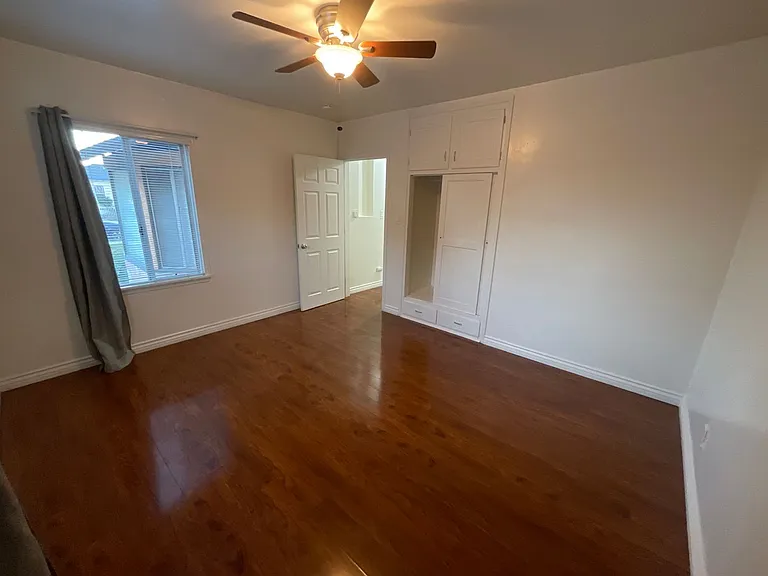 519 S Tamarind Ave — Photo 4