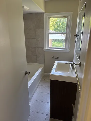1813 Robbins Ave Photo 1