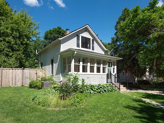 4th image of 622 Illinois St