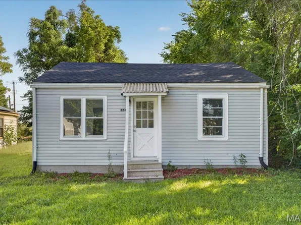 223 Nadine St, Cahokia, IL 62206