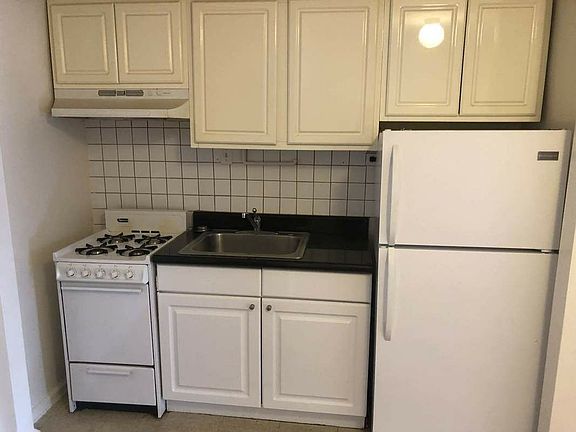5th image of 21610 77th Ave #3F