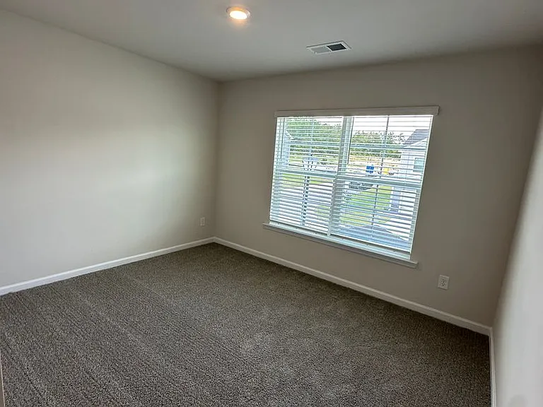 304 S Lake Ct — Photo 16